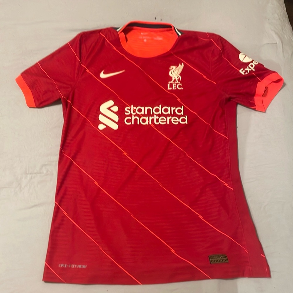 Nike Liverpool 21/22 Home Jersey